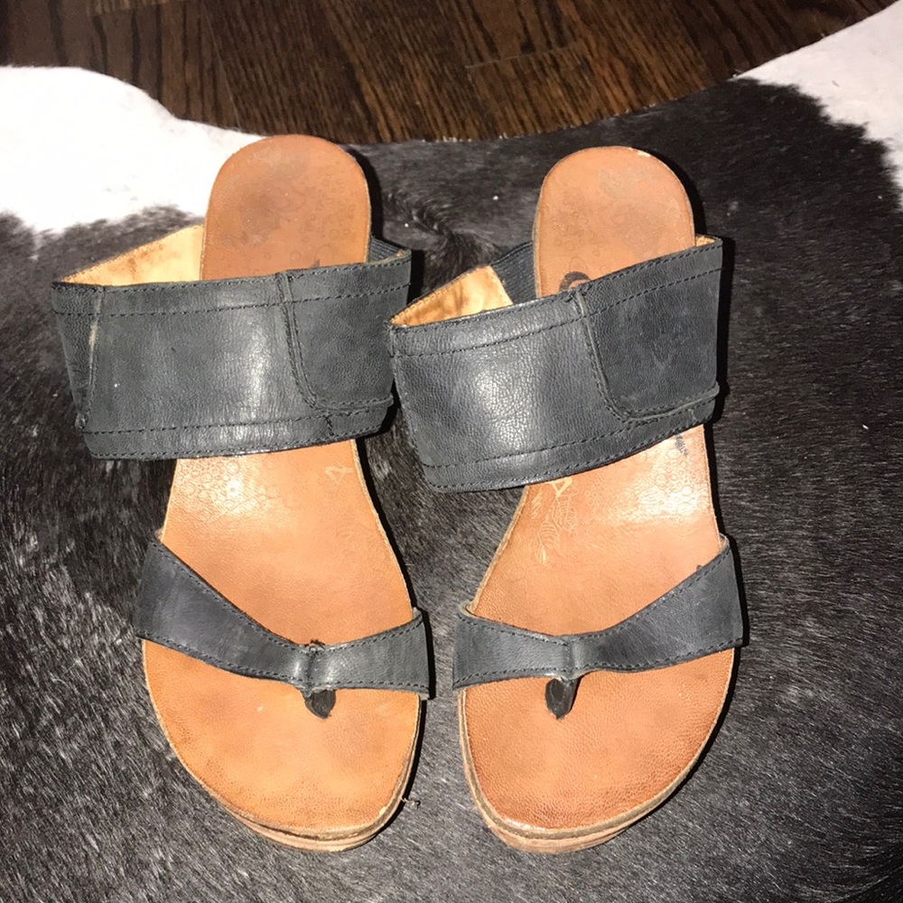 Black otbt wedges